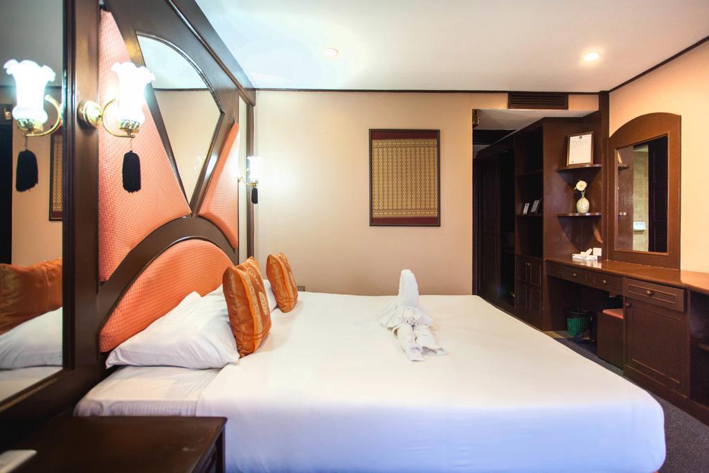 Hotel Kelly'S Residency Patong Exterior foto