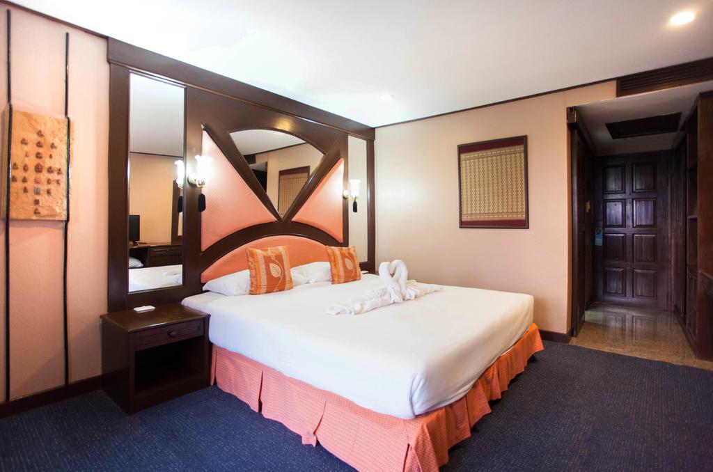 Hotel Kelly'S Residency Patong Exterior foto